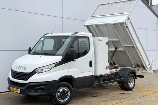 Iveco Daily (2022) thumbnail 1