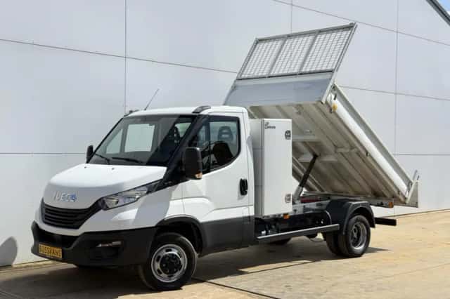 Iveco Daily (2022) thumbnail 1