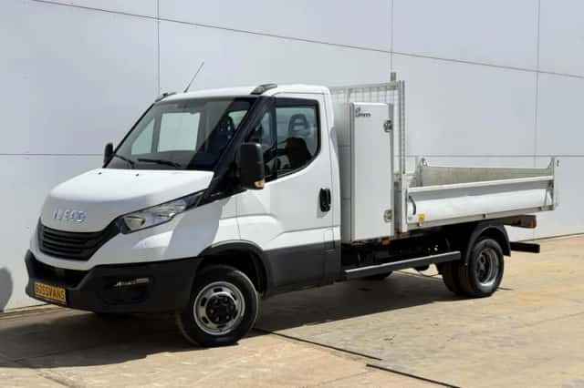 Iveco Daily (2022) thumbnail 2