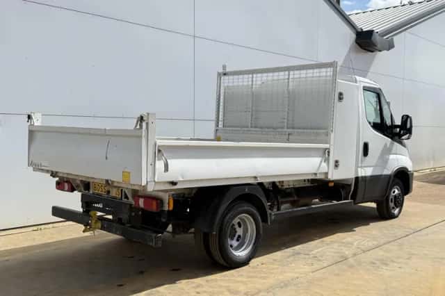 Iveco Daily (2022) thumbnail 4