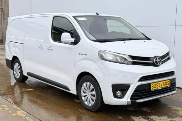 Toyota Proace (2023) thumbnail 4