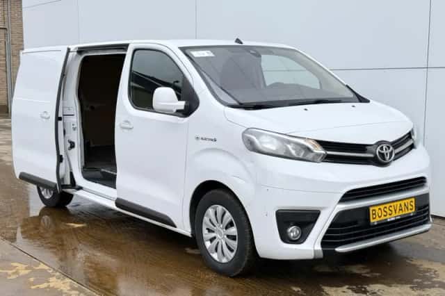 Toyota Proace (2023) thumbnail 5