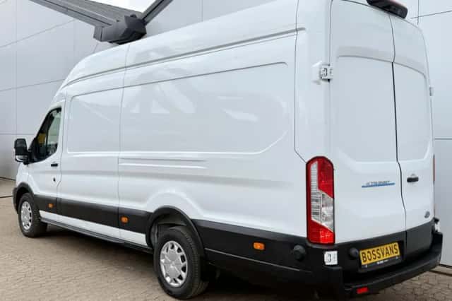 Ford E transit (2023) thumbnail 2