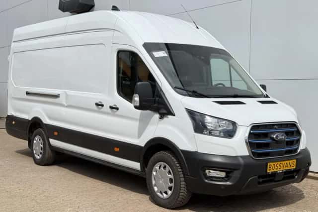 Ford E transit (2023) thumbnail 4