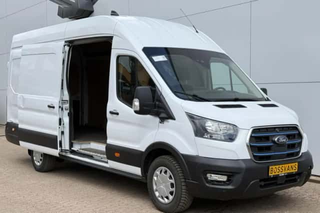 Ford E transit (2023) thumbnail 5
