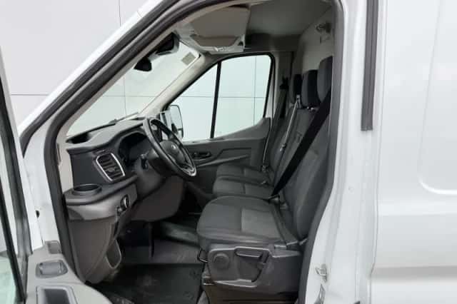 Ford E transit (2023) thumbnail 6