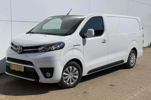 Toyota Proace (2023) thumbnail 1