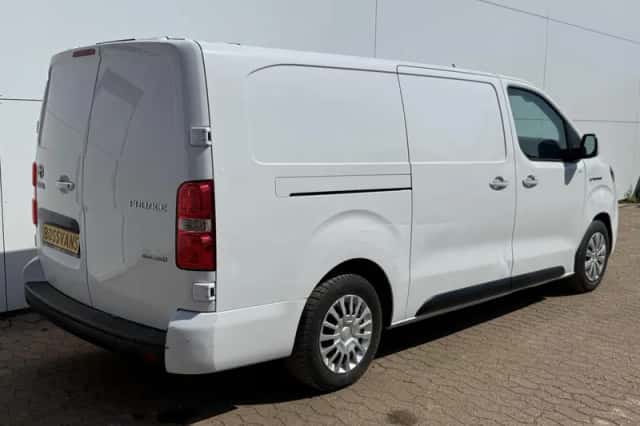 Toyota Proace (2023) thumbnail 3