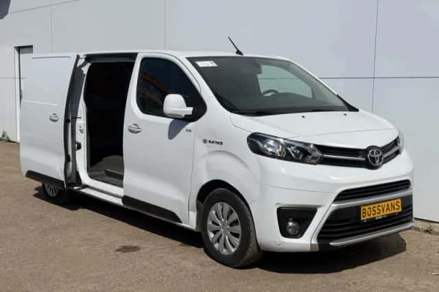 Toyota Proace (2023) thumbnail 5