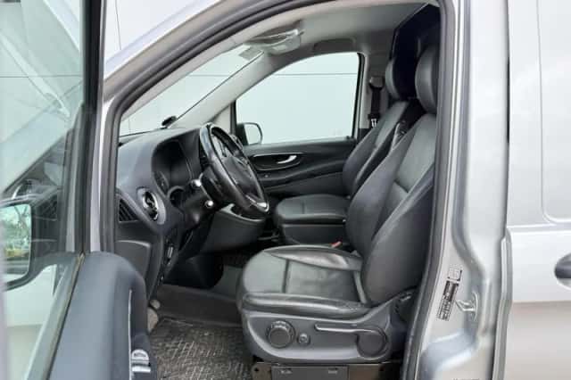 Mercedes-Benz Vito (2021) thumbnail 5