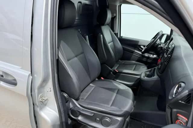 Mercedes-Benz Vito (2021) thumbnail 6