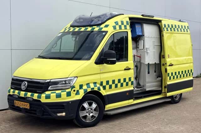 Volkswagen Crafter (2020) thumbnail 2