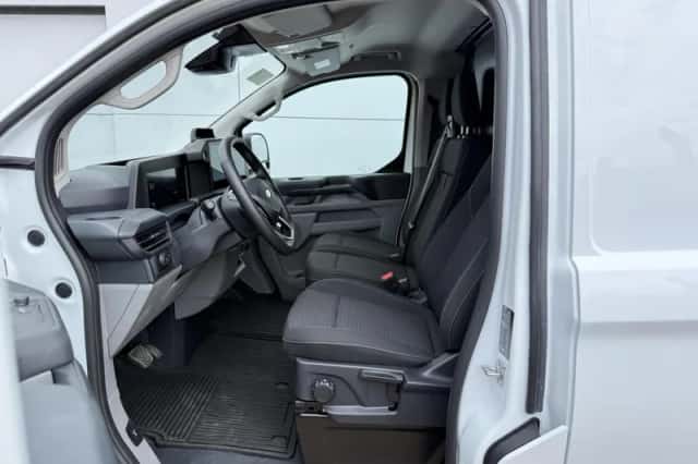 Ford E transit custom (2026) thumbnail 6