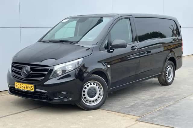 Mercedes-Benz Vito (2022) thumbnail 1