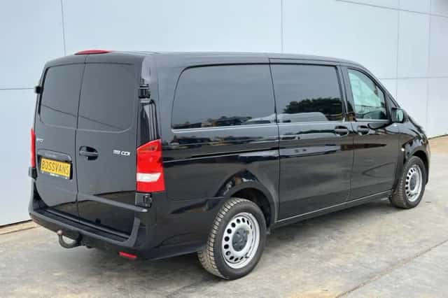 Mercedes-Benz Vito (2022) thumbnail 3