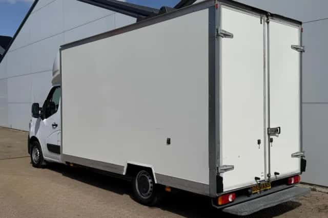 Renault Master (2023) thumbnail 2