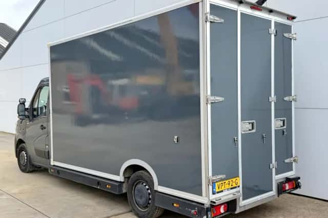 Renault Master (2022) thumbnail 2