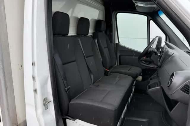 Mercedes-Benz Sprinter (2022) thumbnail 6