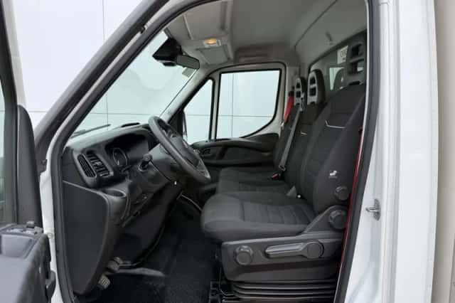 Iveco Daily (2023) thumbnail 5