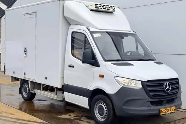 Mercedes-Benz Sprinter (2023) thumbnail 4