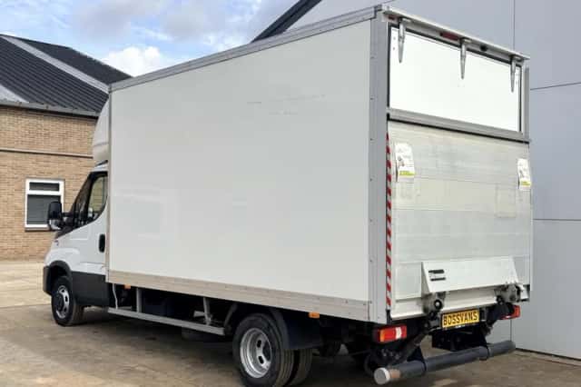 Iveco Daily (2022) thumbnail 2