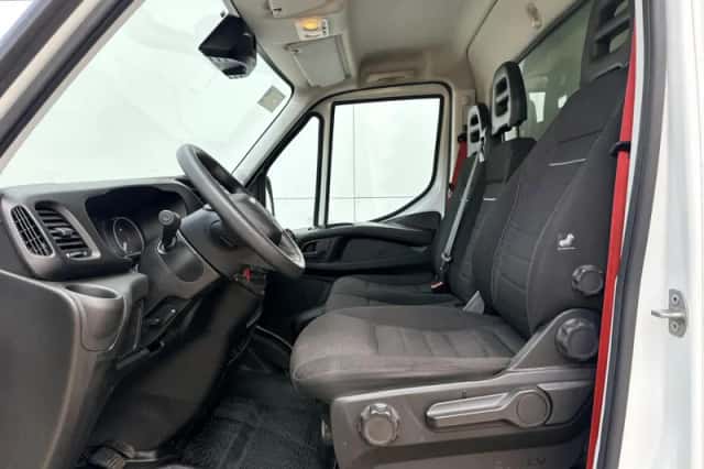 Iveco Daily (2022) thumbnail 5