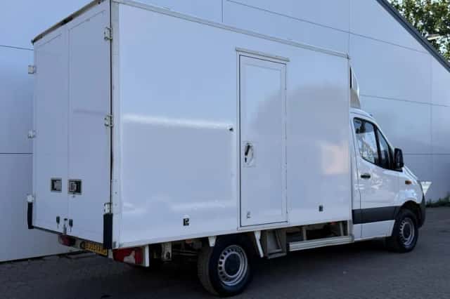 Mercedes-Benz Sprinter (2023) thumbnail 3