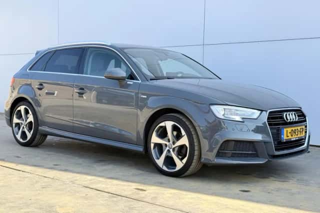 Audi A3 (2018) thumbnail 4