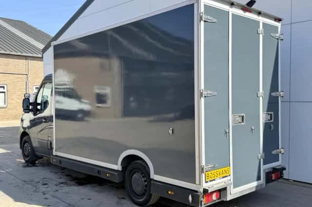 Renault Master (2022) thumbnail 2