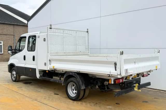 Iveco Daily (2022) thumbnail 3