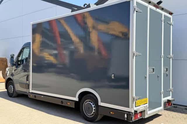 Renault Master (2022) thumbnail 2