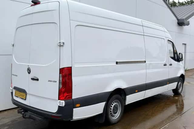 Mercedes-Benz Sprinter (2022) thumbnail 3