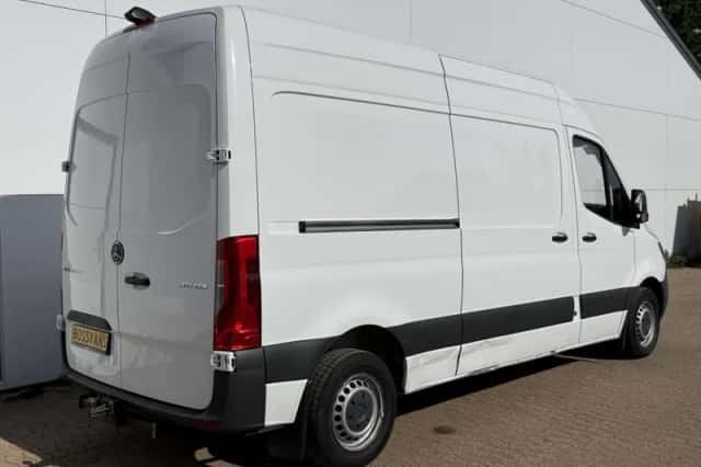 Mercedes-Benz Sprinter (2022) thumbnail 3