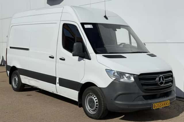 Mercedes-Benz Sprinter (2022) thumbnail 4