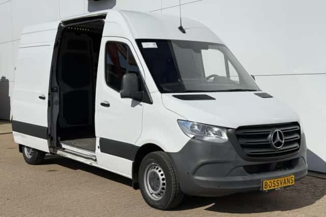 Mercedes-Benz Sprinter (2022) thumbnail 5