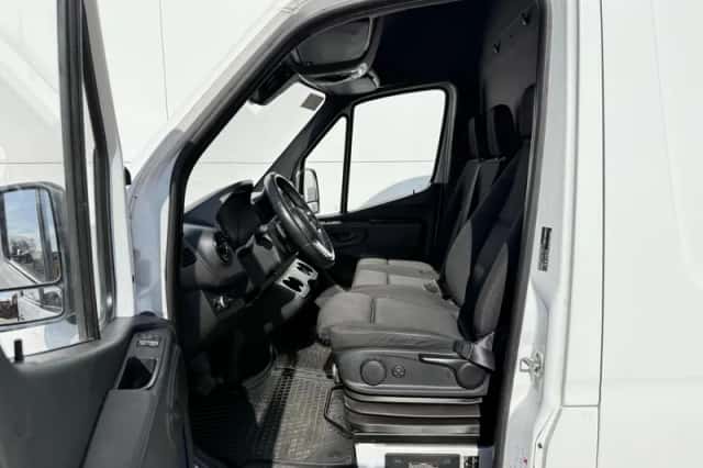 Mercedes-Benz Sprinter (2022) thumbnail 6