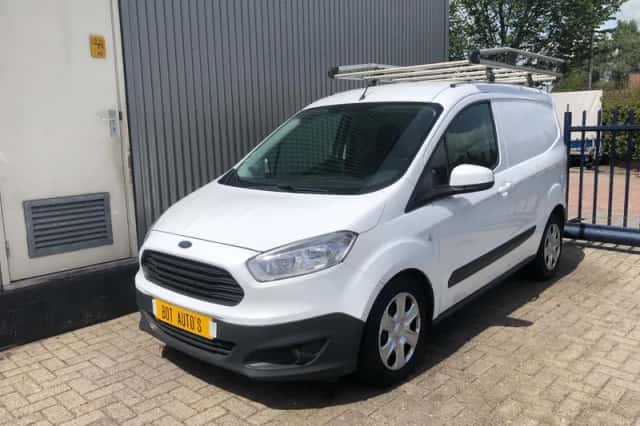Ford Transit Courier (2017) thumbnail 1