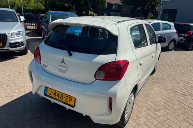 Mitsubishi Space Star (2020) thumbnail 5