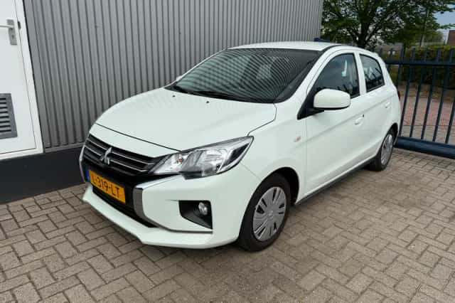 Mitsubishi Space Star (2021) thumbnail 1