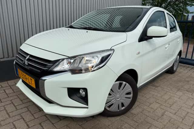 Mitsubishi Space Star (2021) thumbnail 2