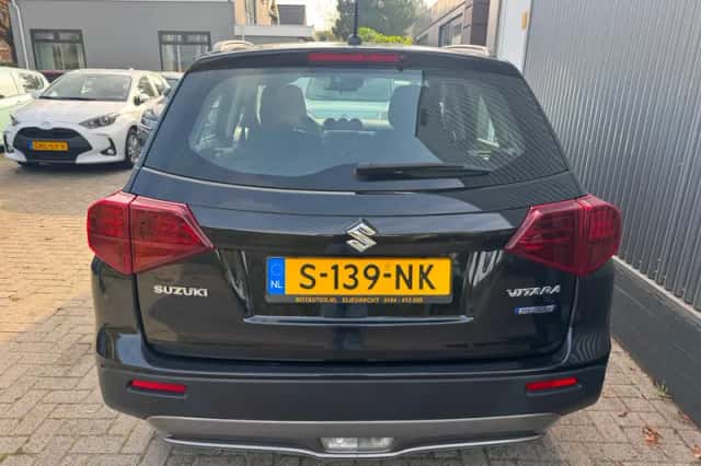 Suzuki Vitara (2023) thumbnail 5