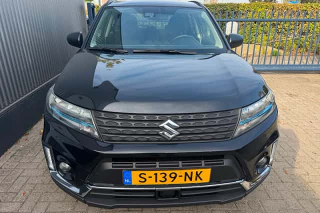 Suzuki Vitara (2023) thumbnail 6