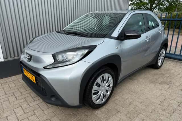 Toyota Aygo X (2022) thumbnail 2