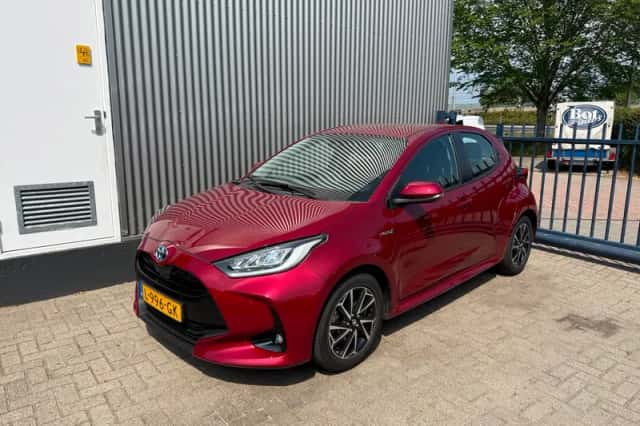 Toyota Yaris (2021) thumbnail 1