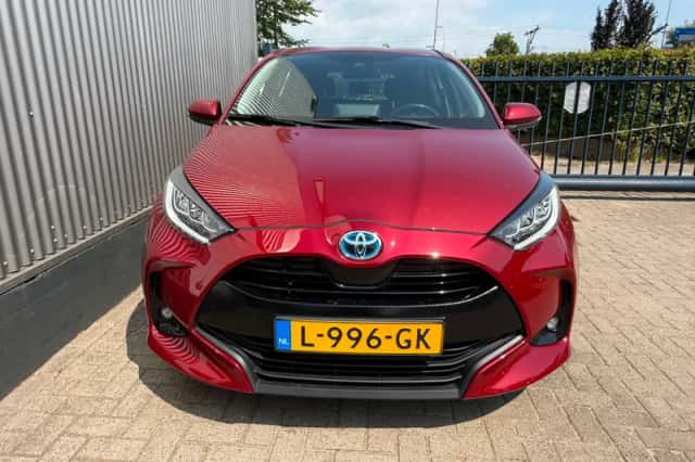 Toyota Yaris (2021) thumbnail 6