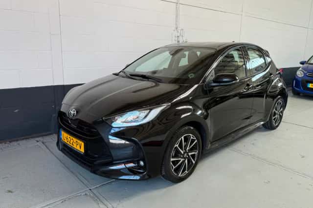 Toyota Yaris (2021) thumbnail 1