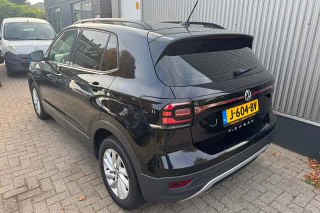 Volkswagen T-Cross (2020) thumbnail 4