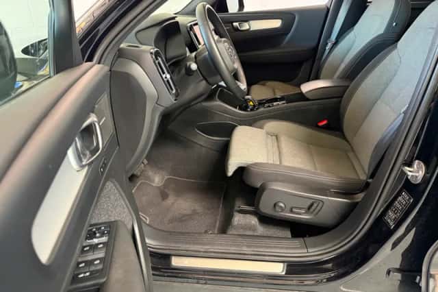 Volvo XC40 (2023) thumbnail 6