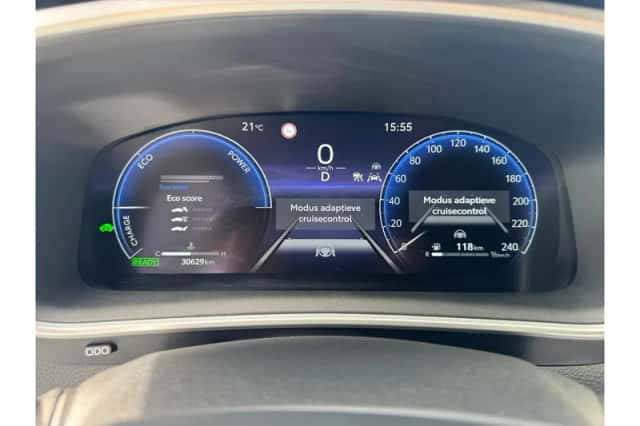 Toyota Corolla (2022) thumbnail 3