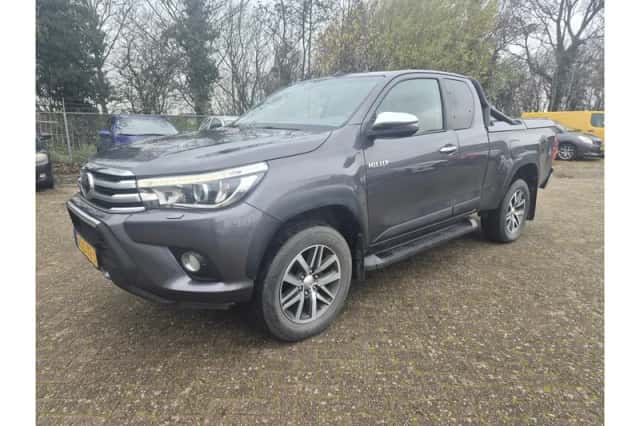 Toyota Hilux (2019) thumbnail 1